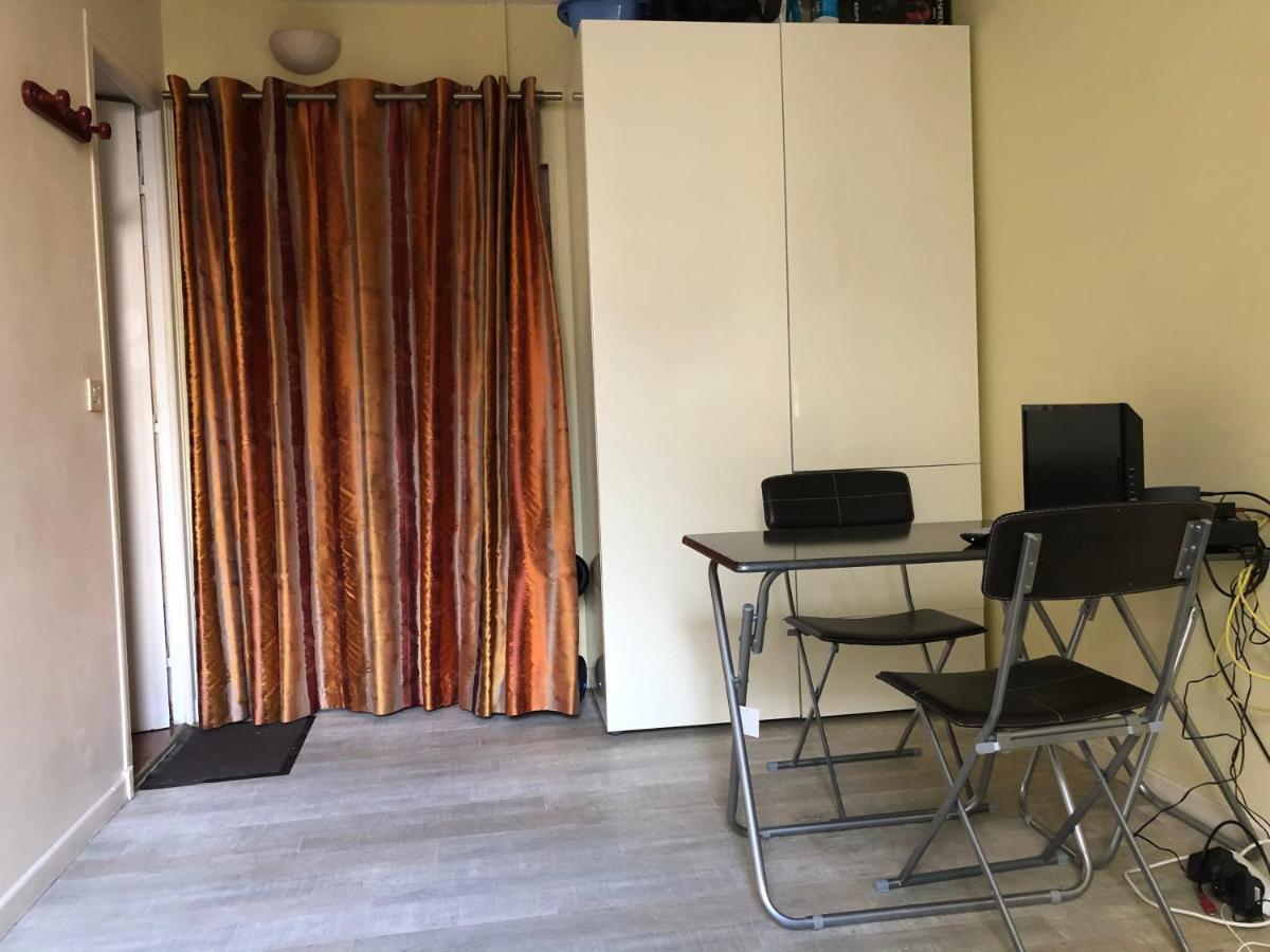 23 Rue De La Chapelle Lägenhet Paris Exteriör bild